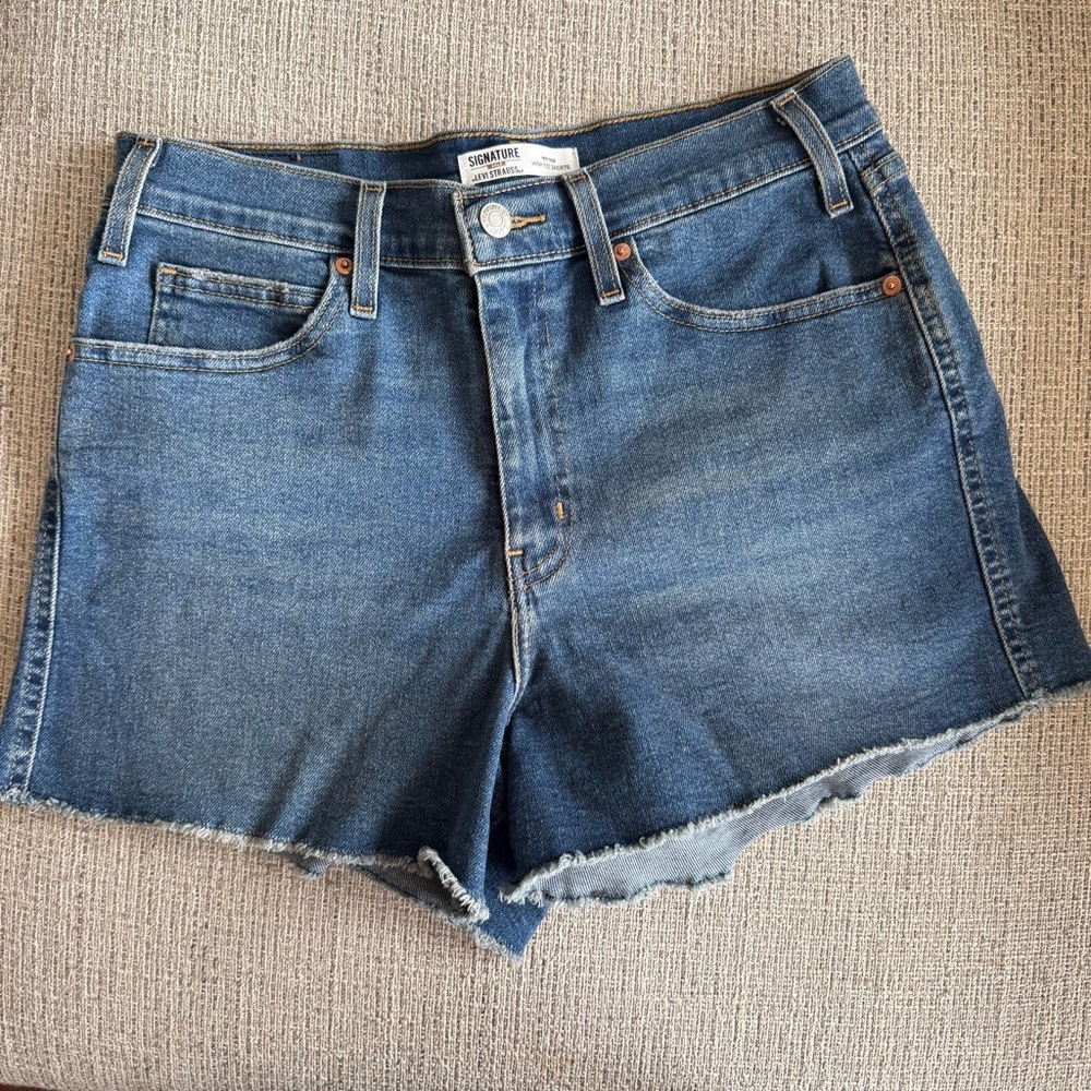 Signature GOLD by Levi Strauss Heritage High-Rise Shorts size 31